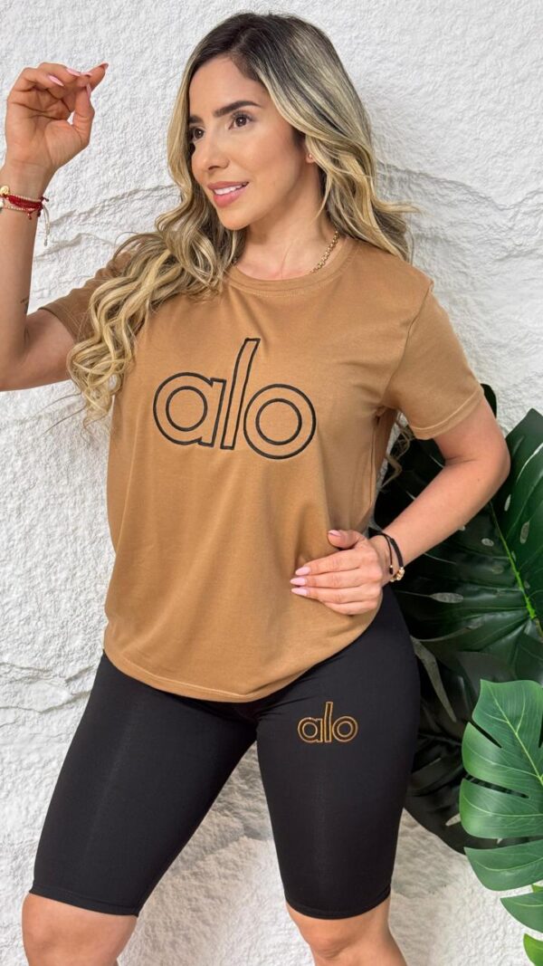 Conjunto biker Alo bordado