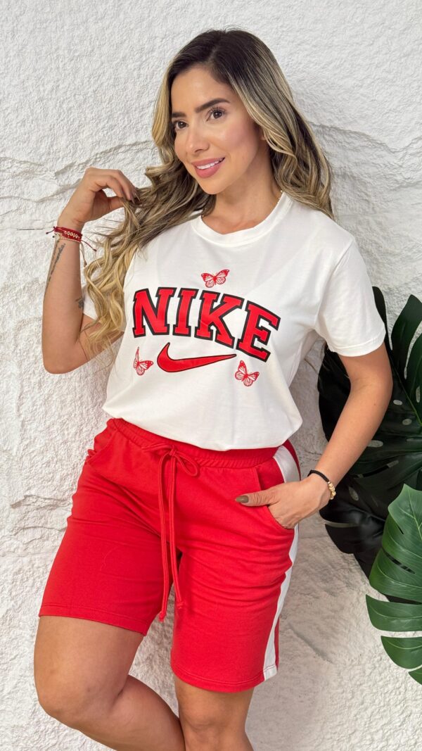 Conjunto bermuda lateral Nike